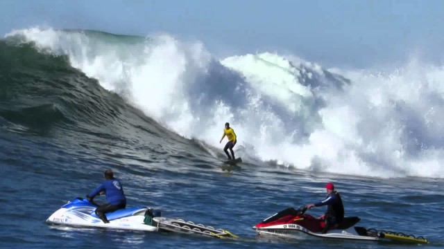 2013 Mavericks Surfing Competition