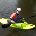 Kayak for beginners – Posture on How To Surf a Wave (Part 1)