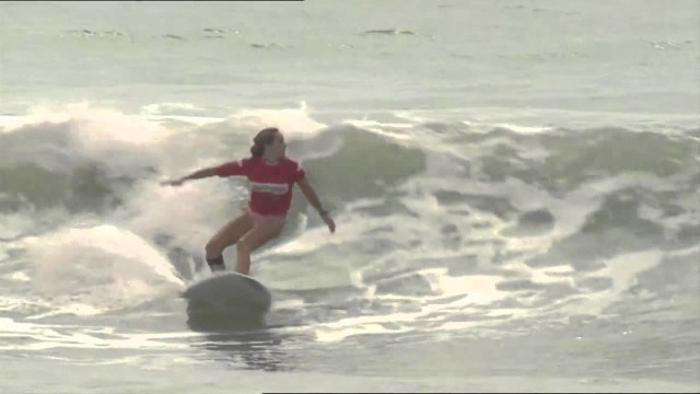 Surf Longboard Swatch Girls Pro China sur l’île de Hainan