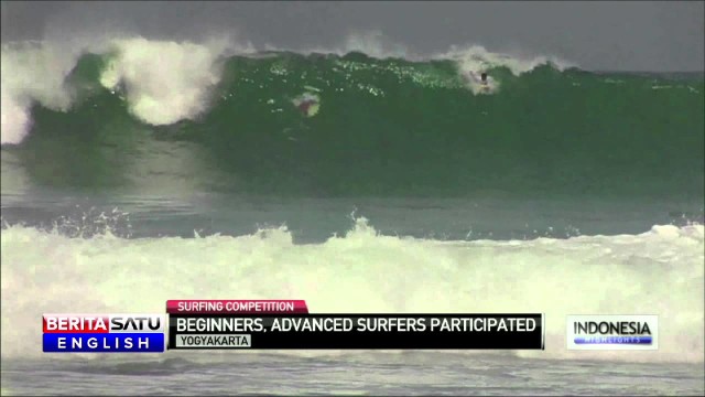 Indonesian Surfers Compete in Yogyakarta Surf Competition