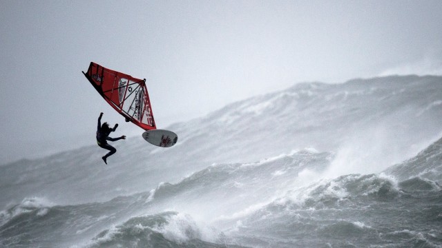 Windsurfing in Ireland – Mission 1 – Red Bull Storm Chase 2013