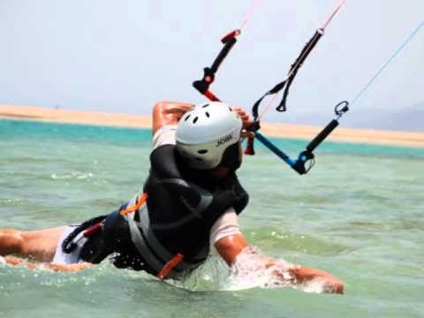 Oman kitesurfing